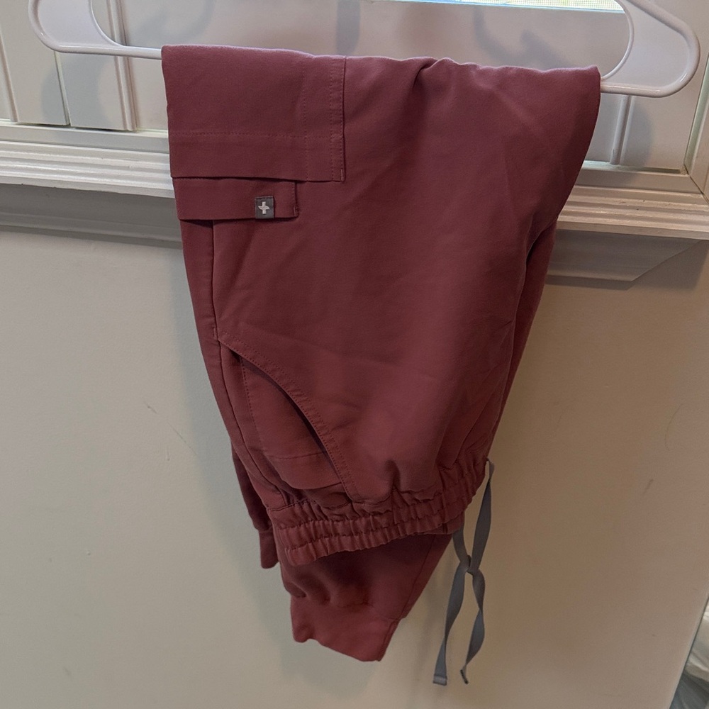 Figs Women's Mauve Uman Jogger Pants medium petite MP